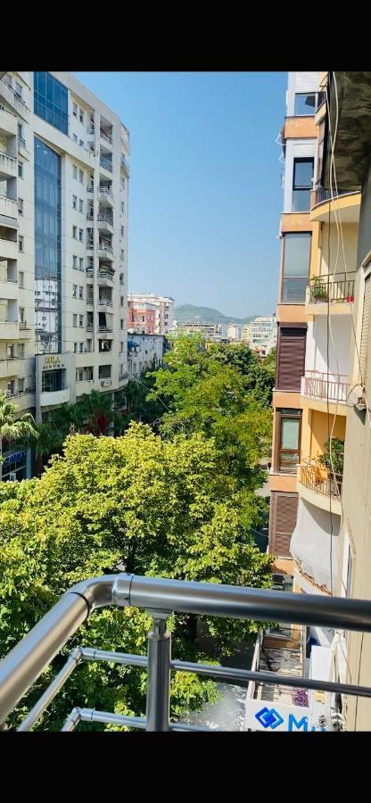 Lilo'S Place Тирана Екстер'єр фото